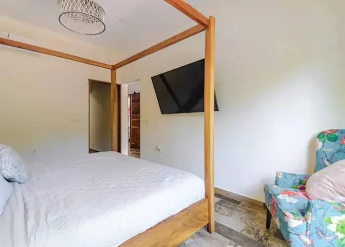 Unwind At Magdalena, Private With 3 Bedrooms, Rooftop Pool And Fast Wi-fi For Digital Nomads Hébergement de vacances